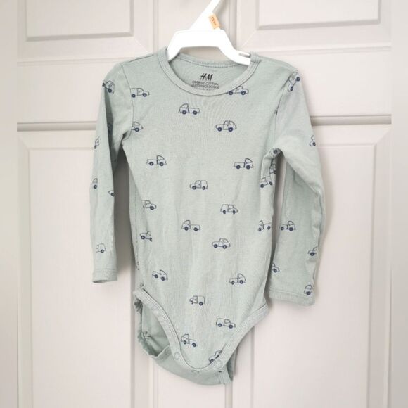 3/$20 H&M organic cotton onesie 12-18 m - Picture 1 of 4